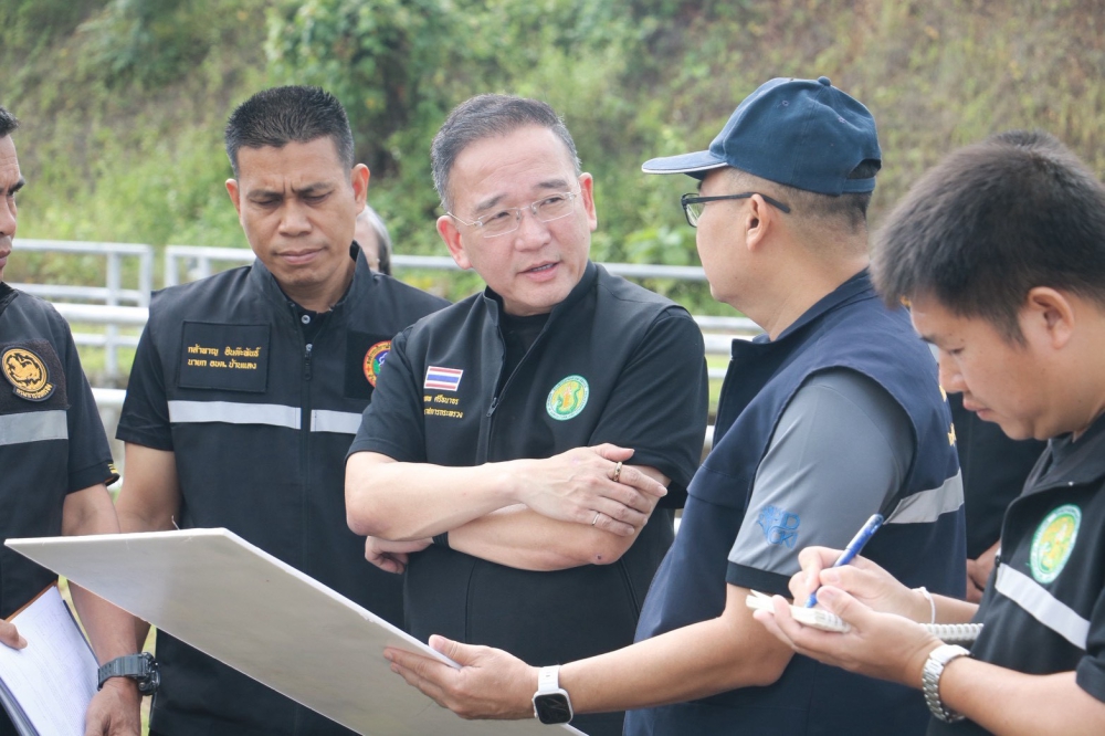 ดร.พรเทพศรีธนาธรผู้ตรวจราชการกระทรวงเกษตรและสหกรณ์