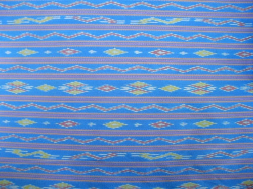 ผ้าไหมมัดหมี่ลายแก้วมุกดา