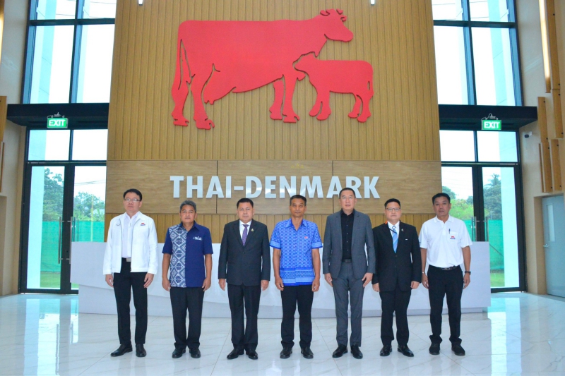 ปลัดเกษตรฯ ตรวจเยี่ยมการดำเนินงาน อ.ส.ค.