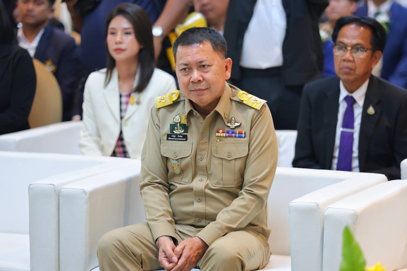 ปลัดเกษตรฯร่วมแถลงข่าวประชาสัมพันธ์และเผยแพร่สายพันธุ์ข้าวที่เตรียมรับรองพันธุ์ใหม่ของกรมการข้าว