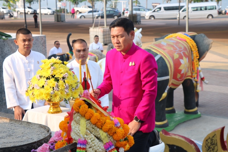 พิธีบวงสรวงพ่อขุนงำเมือง
