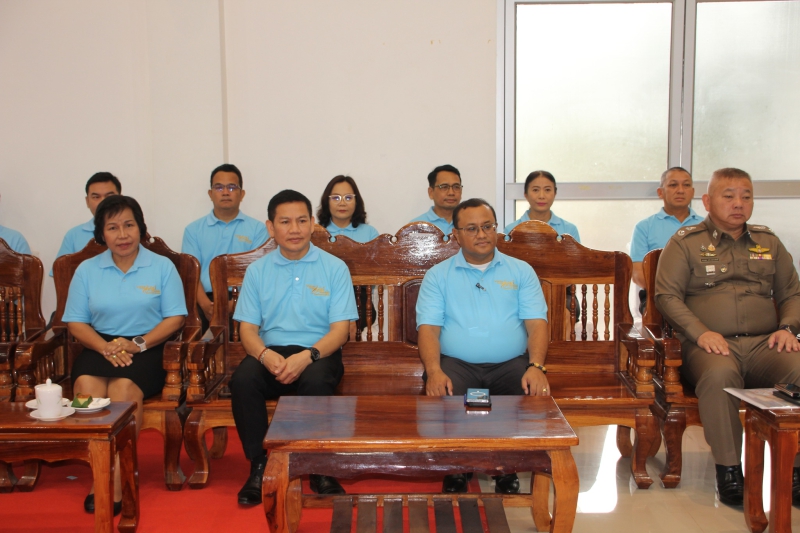 กษ.รอร่วมงานวันกองทุนแม่ของแผ่นดิน