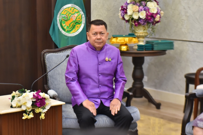 ปลัดเกษตรฯมอบเครื่องหมายเชิดชูเกียรติสืบสานเกษตรกรรมยั่งยืน