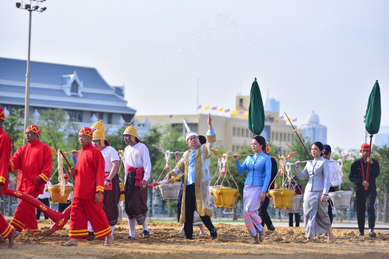 ปลัดเกษตรฯ ซ้อมใหญ่ ครั้งที่ 1 เพื่อเตรียมความพร้อมพระราชพิธีพืชมงคลจรดพระนังคัลแรกนาขวัญ ประจำปี 2568