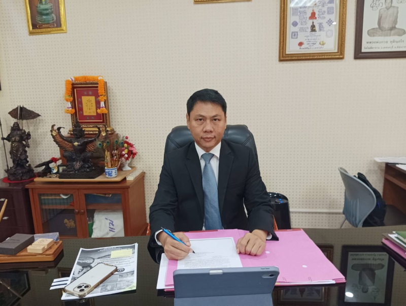 นายกฤษอุตตมะเวทินผู้ตรวจราชการกระทรวงเกษตรและสหกรณ์