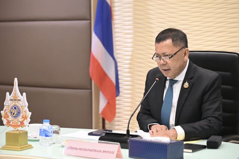 ปลัดเกษตรฯประกาศชัด!เด็กนักเรียนต้องได้ดื่มนมโคแท้