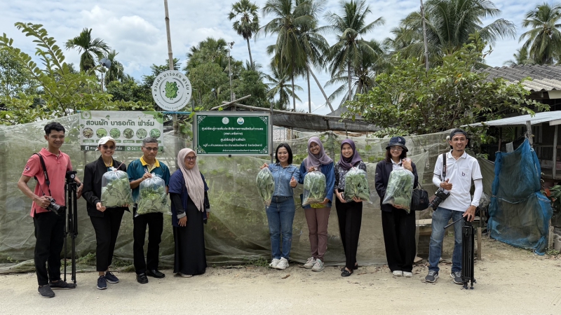 ร่วมถ่ายทำรายการโทรทัศน์รายการเกษตรทำกิน
