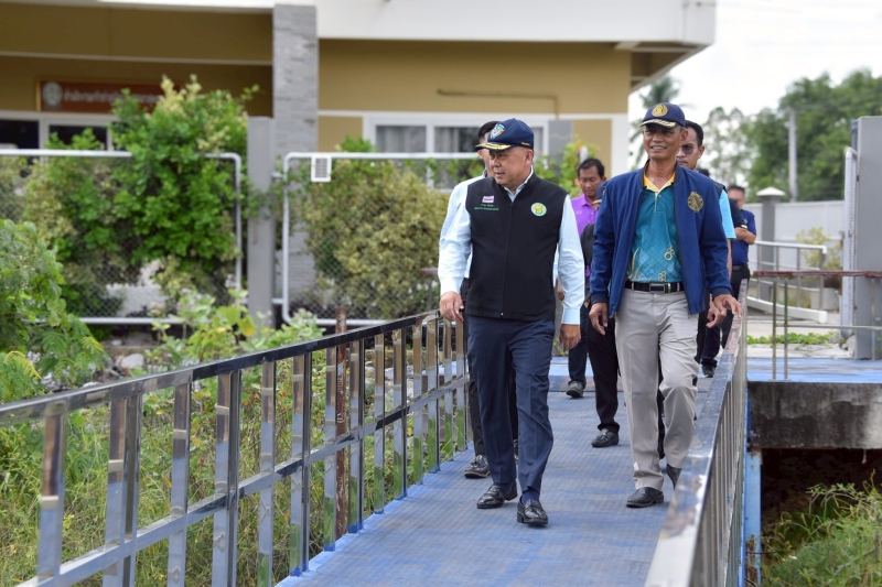 ปลัดเกษตรฯตรวจเยี่ยมเขตพื้นที่รักษาพันธุ์สัตว์น้ำท่าจีน