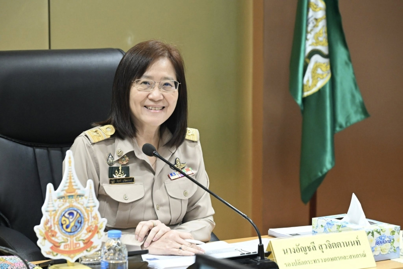นางอัญชลีสุวจิตตานนท์รองปลัดกระทรวงเกษตรและสหกรณ์