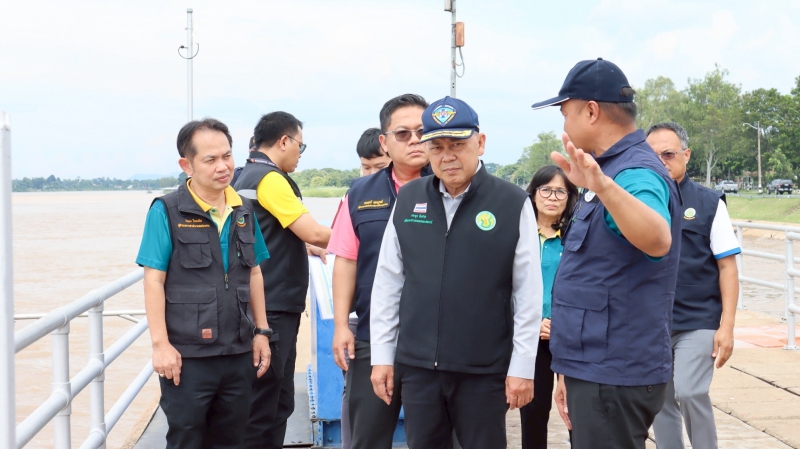ปลัดเกษตรฯ ลงพื้นที่อยุธยา - ชัยนาท ติดตามสถานการณ์น้ำ