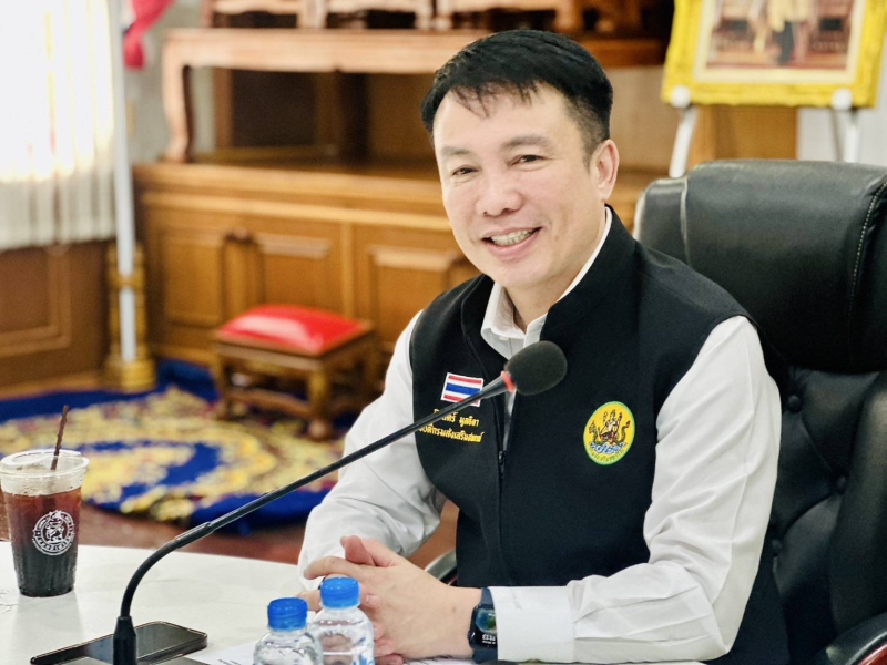 นายนิรันดร์มูลธิดาผู้ตรวจราชการกระทรวงเกษตรและสหกรณ์
