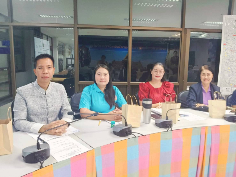 ประชุมคณะทำงานขับเคลื่อนการพัฒนาเศรษฐกิจฐานรากและประชารัฐ