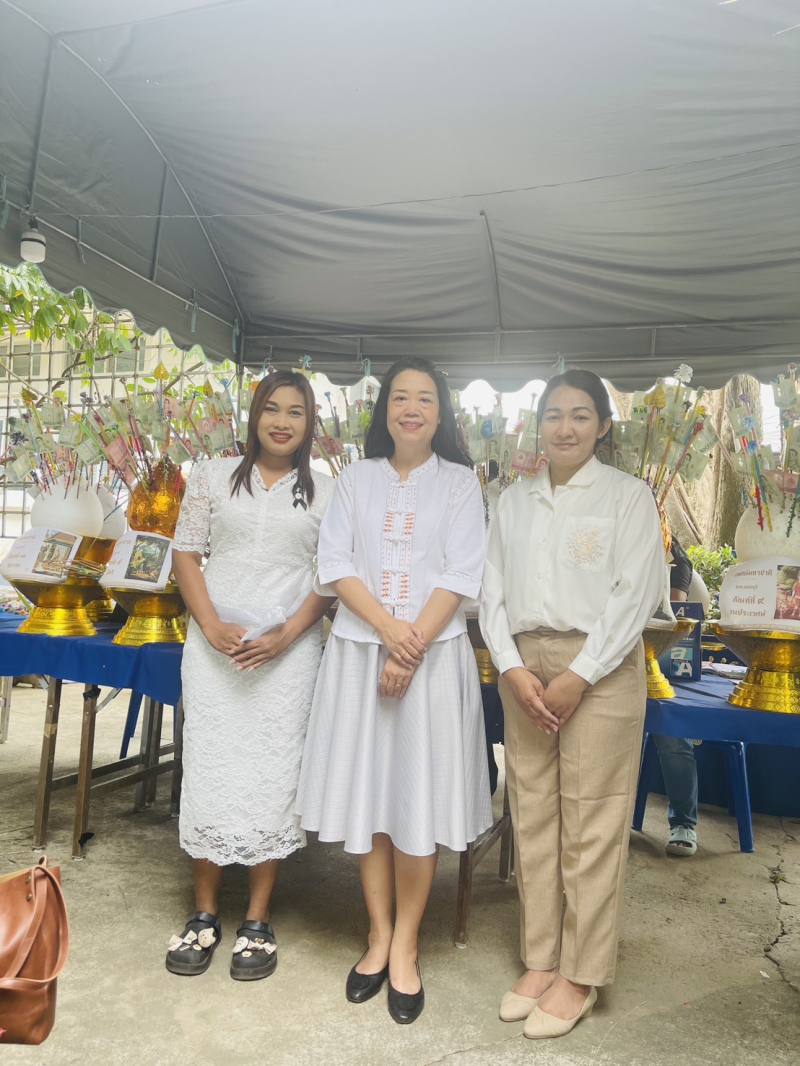 ร่วมเป็นเจ้าภาพและรับฟังเทศน์มหาชาติเวสสันดรชาดก