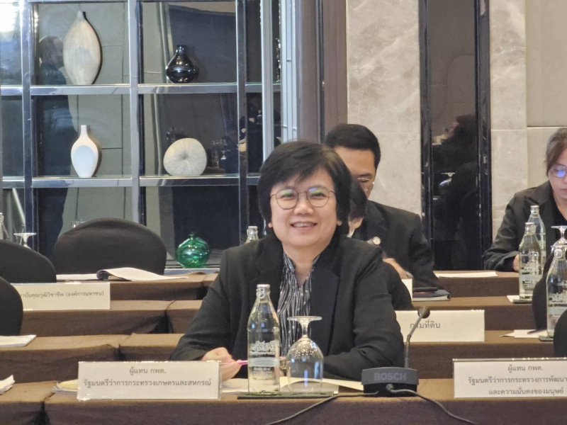 นางสาวอิงอรปัญญากิจหัวหน้าผู้ตรวจราชการกระทรวงเกษตรและสหกรณ์