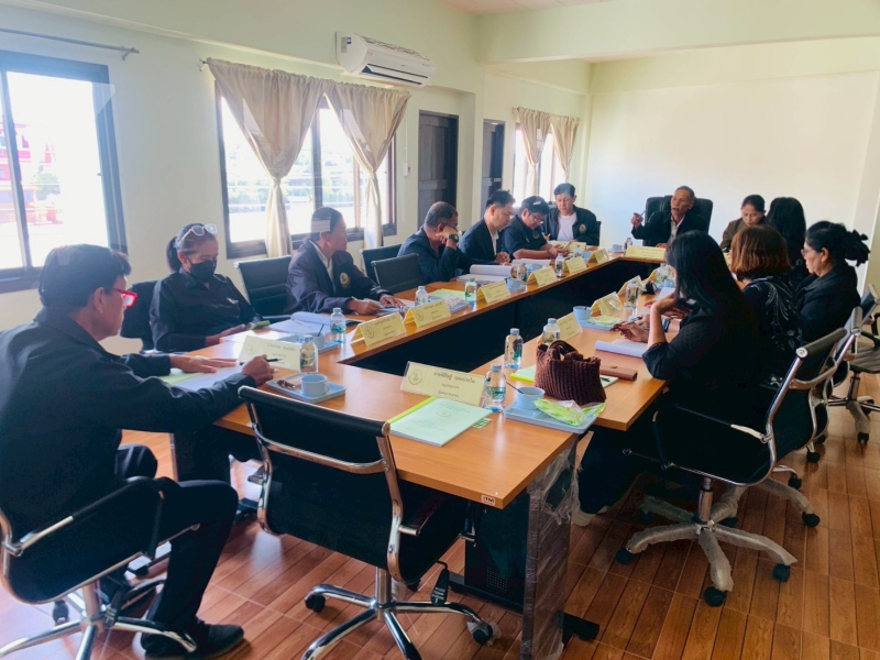 ประชุคณะอนุกรรมการกองทุนฟื้นฟูและพัฒนาเกษตรกรกรจังหวัดเพชรบุรี