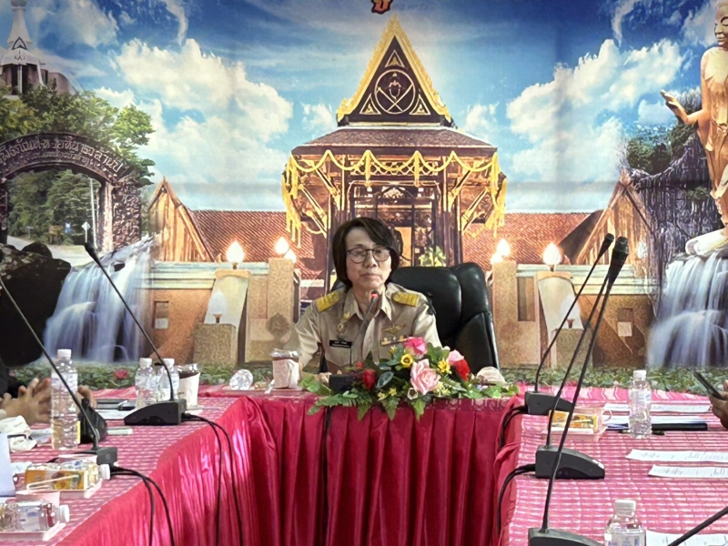 ประชุมชี้แจงโครงการขับเคลื่อนการเกษตรระดับหมู่บ้านการผลิตสินค้าเกษตรมูลค่าสูง