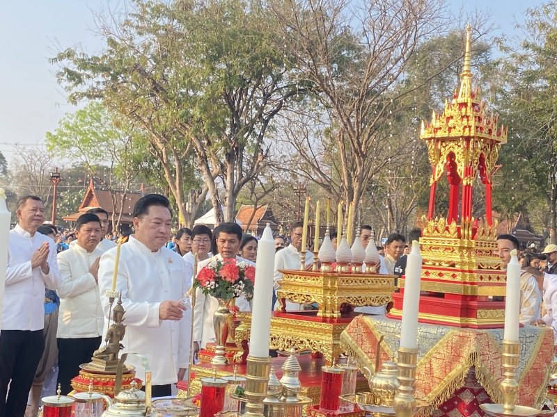 ร่วมพิธีบวงสรวงบูรพกษัตริยาธิราชแห่งกรุงศรีอยุธยา