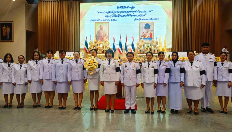 ร่วมงานพิธีวันที่ระลึก