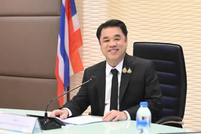 สุริยะถกผู้ผลิตปุ๋ยยันมีสต็อกสำรอง