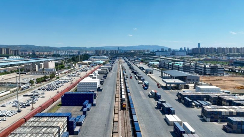 รถไฟจีน-ลาวเข้าสู่ช่วงการขนส่งผลไม้เขตร้อน