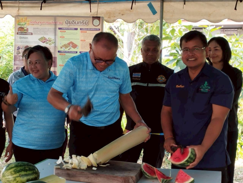 กษ.ร่วมเปิดอบรมถ่ายทอดความรู้การผลิตปุ๋ยหมักเพื่อทดแทนการใช้ปุ๋ยเคมี