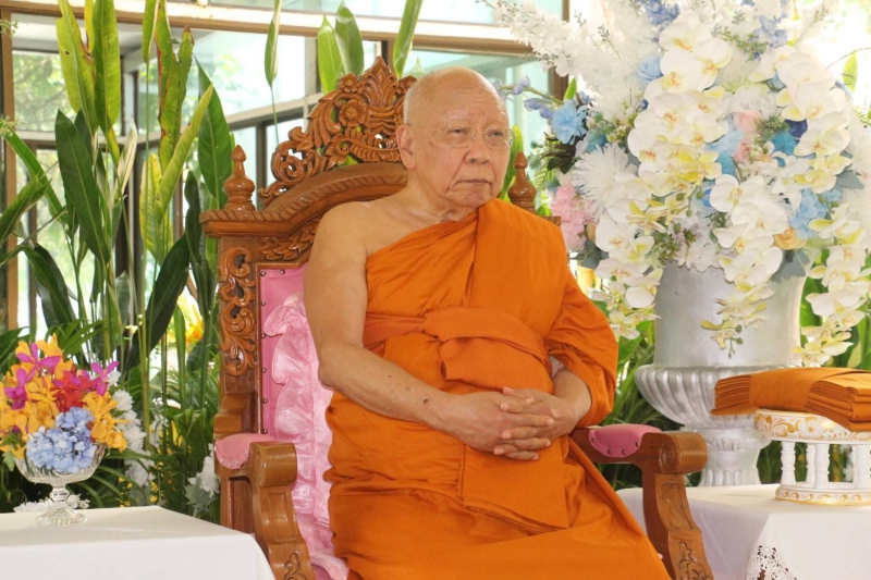 ร่วมพิธี“สวดพระพุทธมนต์และเจริญจิตตภาวนาอุทิศถวายแด่สมเด็จพระนางเจ้าสิริกิติ์