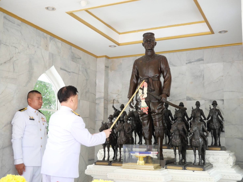 ร่วมพิธีวันคล้ายวันสวรรคตสมเด็จพระนเรศวรมหาราช
