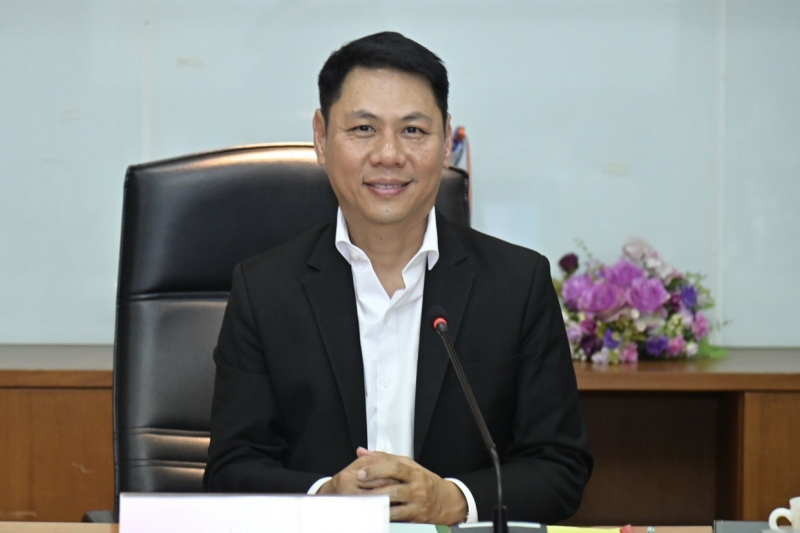 รองปลัดฯกฤษประชุมพิจารณาใช้ประโยชน์ที่ดิน
