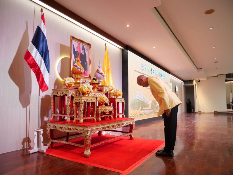 ร่วมพิธีเจริญพระพุทธมนต์ในโครงการหน่วยแพทย์อาสาเฉพาะทางร่วมใจเฉลิมพระเกียรติพระบาทสมเด็จพระเจ้าอยู่หัวและสมเด็จพระนางเจ้าฯ