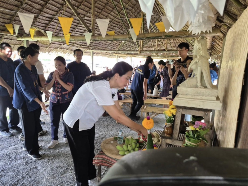 พิธีโครงการสืบสานประเพณีแรกนาเพชรบุรี