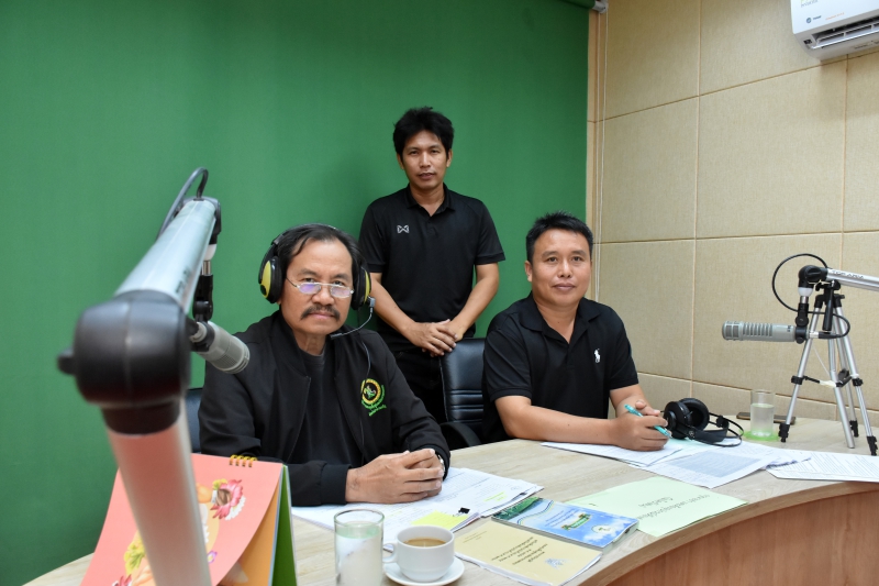 “รายการกระทรวงเกษตรและสหกรณ์พบเกษตรกร”