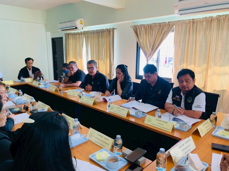 ประชุมคณะอนุกรรมการกองทุนฟื้นฟูและพัฒนาเกษตรกรกรจังหวัดเพชรบุรี
