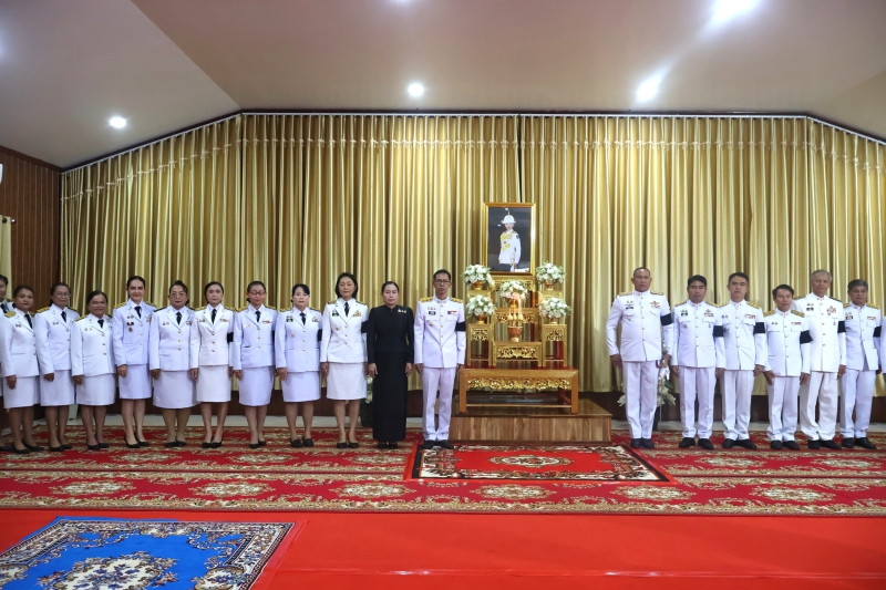 กษ.อำนาจเจริญร่วมพิธีบำเพ็ญกุศลและทำบุญตักบาตร