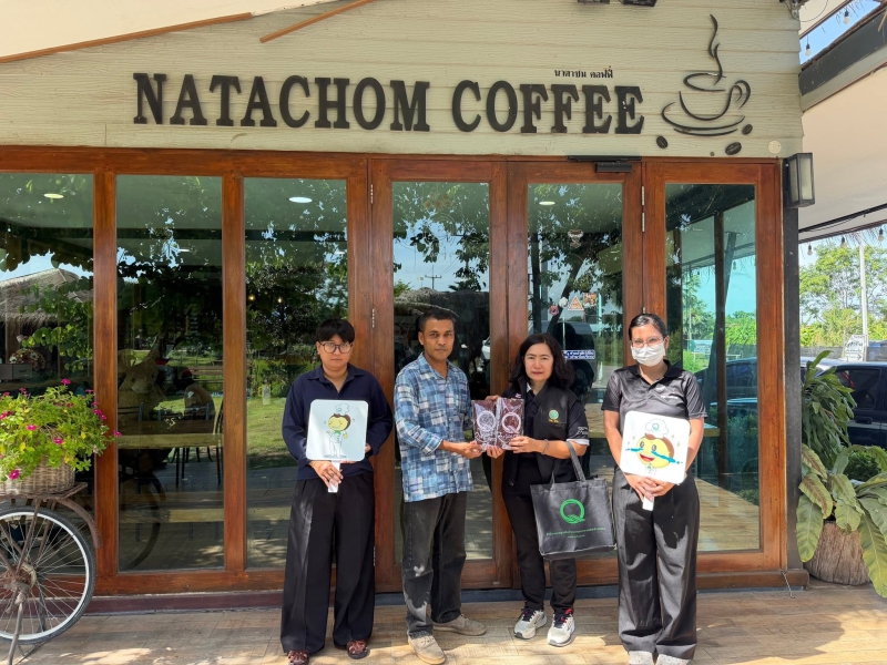 ลงพื้นที่ตรวจติดตามร้านอาหารวัตถุดิบปลอดภัยเลือกใช้สินค้า