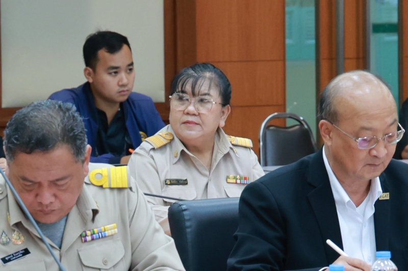 ประชุมคณะกรรมการขับเคลื่อนการบริหารจัดการโครงการพัฒนาพื้นที่หุบกะพงและห้วยทรายใต้