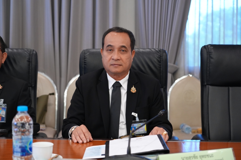 นายสุรชัยยุทธชนะผู้ตรวจราชการกระทรวงเกษตรและสหกรณ์