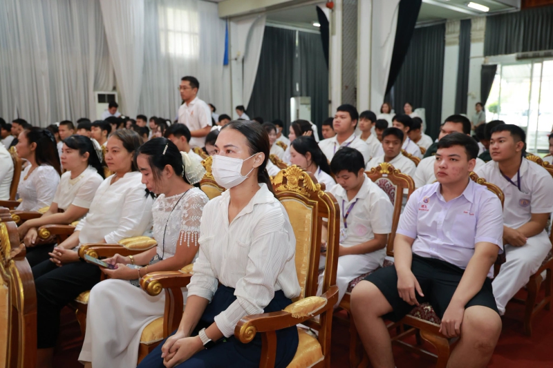 เข้าวัดปฏิบัติธรรมวันธรรมสวนะ