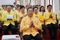 ร่วมสวดเจริญพระพุทธมนต์เฉลิมพระเกียรติ