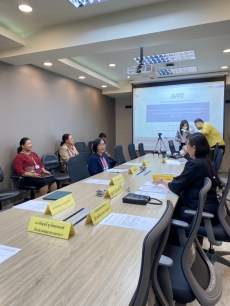 เข้าร่วมประชุมคณะกรรมการสรรหาและคัดเลือกข้าราชการเพื่อเข้าสู่ระบบข้าราชการผู้มีผลสัมฤทธิ์สูงของสำนักงานปลัดกระทรวงเกษตรและสหกรณ์
