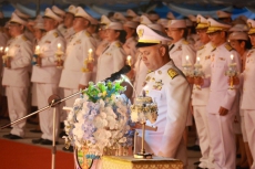 พิธีถวายเครื่องราชสักการะและวางพานพุ่ม