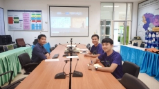 ร่วมการเสวนาเรื่องการพัฒนาและใช้ประโยชน์