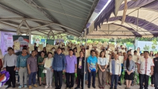 ร่วมพิธีเปิดโครงการให้ความรู้