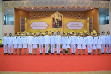 กษ.อำนาจเจริญร่วมพิธีวางพวงมาลาถวายรายสักการะเนื่องในวันที่ระลึกคล้ายวันสวรรคต