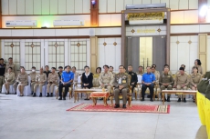 ร่วมพิธีเชิญสิ่งของพระราชทาน