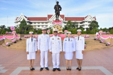 กษ.อำนาจเจริญร่วมพิธีวางพวงมาลาถวายราชสักการะ