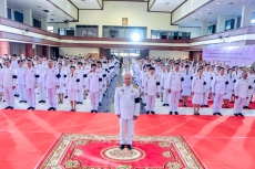 พิธีเจริญพระพุทธมนต์และทำบุญตักบาตรถวายพระราชกุศลแด่พระบาทสมเด็จพระมงกุฎเกล้าเจ้าอยู่หัว