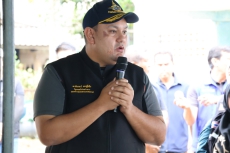 นายอามินทร์มะยูโซ๊ะรัฐมนตรีช่วยว่าการกระทรวงเกษตรและสหกรณ์พร้อมคณะลงพื้นที่เยี่ยมให้กำลังใจและมอบถุงยังชีพแก่ผู้ประสบภัย