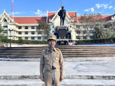 เข้าแถวเคารพธงชาติ