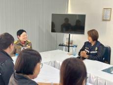 ร่วมการประชุมเพื่อให้คำแนะนำในการแก้ไขปัญหาน้ำไหลบ่าสาเหตุเกิดจากฝนตกหนักบริเวณแปลงสวนหย่อมที่จะพัฒนาเป็นแหล่งท่องเที่ยวเชิงเกษตรในพื้นที่โครงการชั่งหัวมัน