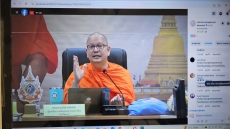 กษ.ร่วมกิจกรรมฟังธรรมในวัน